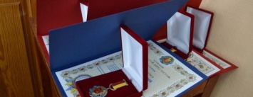 Двух нардепов и заместителей мэра наградят за заслуги перед Каменским