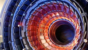 Кабмин выделит 330 млн рублей на модернизацию Большого адронного коллайдера