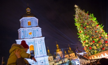 Новогодние праздники в Киеве пройдут в неоновых цветах
