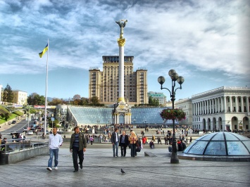Враг среди нас: на Майдане всплыли флаги сепаратистов