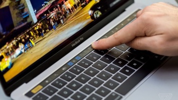 Как очистить данные Touch Bar перед продажей MacBook Pro