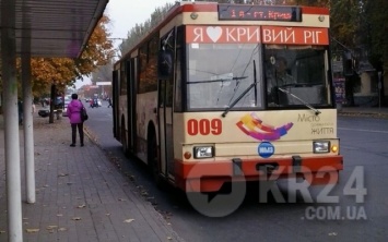 В Кривом Роге наконец отремонтировали троллейбус, простоявший в депо полгода