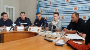 В Запорожье 14-летний мальчик, который спас жизнь школьнику, получил подарок от Владимира Зеленского - ВИДЕО