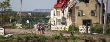 Известный разрушенный дом в поселке Семеновка владельцы восстанавливают самостоятельно