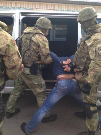 В Одесской области задержали вооруженного бандита из Молдовы, который незаконно пробрался в Украину