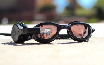 Представлены новые плавательные очки дополненной реальности