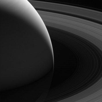 Опубликованы последние снимки Cassini