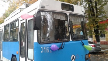 Николаев отмечает 50-летие троллейбусного движения