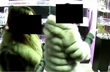 Из секс-шопа в центре Николаева две девицы украли фаллоимитатор за 1 000 гривен