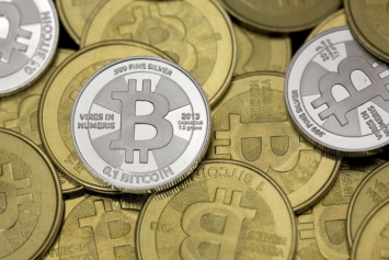 Bitcoin бьет рекорды: его стоимость превысила $7 тысяч