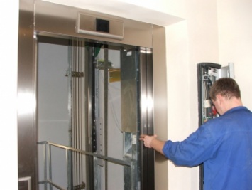 Лифты оборудуют зеркалами и капитально отремонтируют