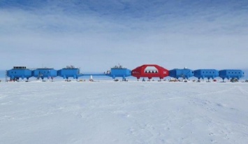 На шельфе Антарктики расширяется огромная 25-мильная трещина