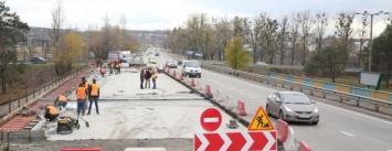 На Харьковщине дорожники заканчивают ремонт моста на трассе Киев-Харьков-Довжанский