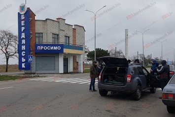 Столичного чиновника задержали со взяткой на блокпосту в Запорожской области