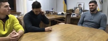 Савченко предложил отдать подаренный ему iPhone 10 автору лучшего стиха о Николаевщине, - РЕАКЦИЯ СОЦСЕТЕЙ
