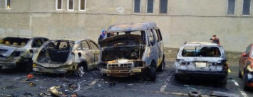 После ночных пожаров в Одессе усилят охрану платных парковок