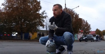 Херсонцы вкладывают в ремонт дорог собственные средства (видео)