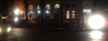 Тротуар на улице Шевченко в Славянске делали в темноте (фотофакт)