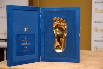 Роберто Манчини и Оливер Кан стали обладателями награды «Golden Foot»