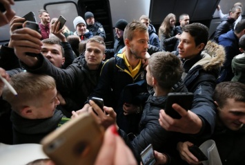 Сборная Украины прибыла во Львов (ФОТО)