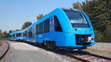 В Германии представили первый поезд на водородном топливе