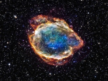 Астрономы открыли сверхновую звезду, пережившую несколько взрывов