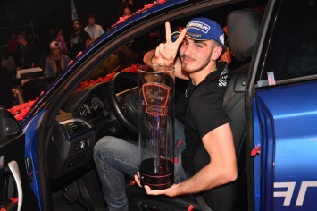 Киберспорт: первым чемпионом мира в MotoGP eSport стал 18-летний итальянец