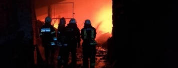 На Киевщине сгорел цех по производству биотоплива (ФОТО)