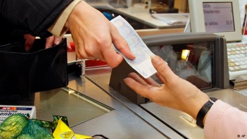 В Германии будут выплачивать пособия по безработице в супермаркетах