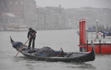 Пара из Франции угнала гондолу в Венеции