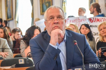 Исаков не увидел приоритетов в отчете главы Центрального району: «Отчет Сенкевича вас ничему не научил»