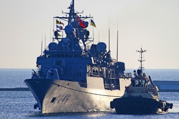 США поможет Украине: 350 миллионов вместо 500, зато флот получит радары и корабли