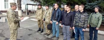 В Харьковской области призвали в армию выпускников военных кафедр
