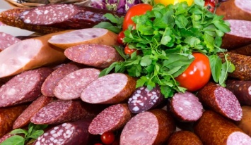 Из чего делают колбасу в Украине, и возможно найти мясо среди консервантов и ароматизаторов