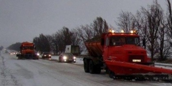 Из-за непогоды в трех областях Украины ограничили движение транспорта