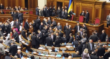 Депутаты, голосовавшие за «диктаторские» законы 16 декабря, вновь могут возглавлять вузы