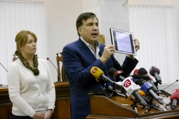 Практически на Новый год: суд над Саакашвили перенесли, политик возмущен