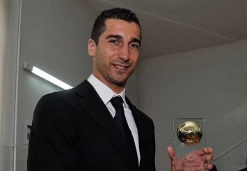 Мхитарян признан футболистом года в Армении