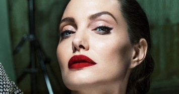 Анджелина Джоли нашла для себя странное "утешение" после разрыва с Брэдом Питтом