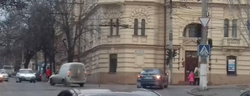 Депутат Херсонского горсовета просит настроить светофор