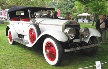 Rolls-Royce Silver Ghost - эксклюзивный автомобиль, который из императорского гаража перекочевал в собственность вождя мирового пролетариата