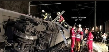 Появились фото и видео с места столкновения двух поездов в Австрии