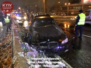 Водитель BMW сбежал с места ДТП, бросив машину с погибшим пассажиром