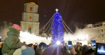 Городской транспорт и метро в Киеве в праздничные дни будет работать всю ночь