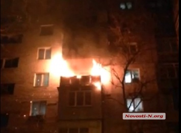 В Николаеве из-за гирлянды загорелся балкон