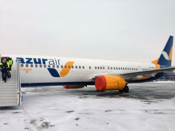 МАУ и Azur Air Ukraine получили по одному самолету Boeing 737
