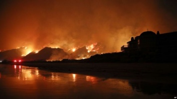 Лесные пожары в Калифорнии стали самым большим стихийным бедствием в штате