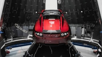 Красная машина для Красной планеты: Маск отправит на Марс спорткар
