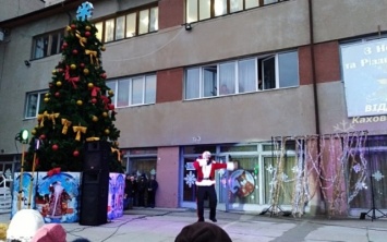 На Херсонщине сегодня произошло праздничное открытие новогодней елки