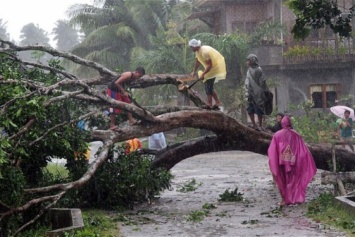 В результате удара тайфуна по Филиппинам погибли 230 человек